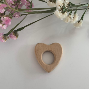 Mordedor madera corazón mordedor corazon 300x300 - Mordedor madera corazón