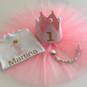 Diseno sin titulo 2021 01 22T175900.888 300x300 - Pack cumpleaños (Corona + Camiseta + Tutu + Chupetero)