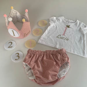 Diseno sin titulo 2021 08 17T182756.510 300x300 - Pack Cumpleaños  REVERSIBLE (Corona + Braguita + Camiseta)