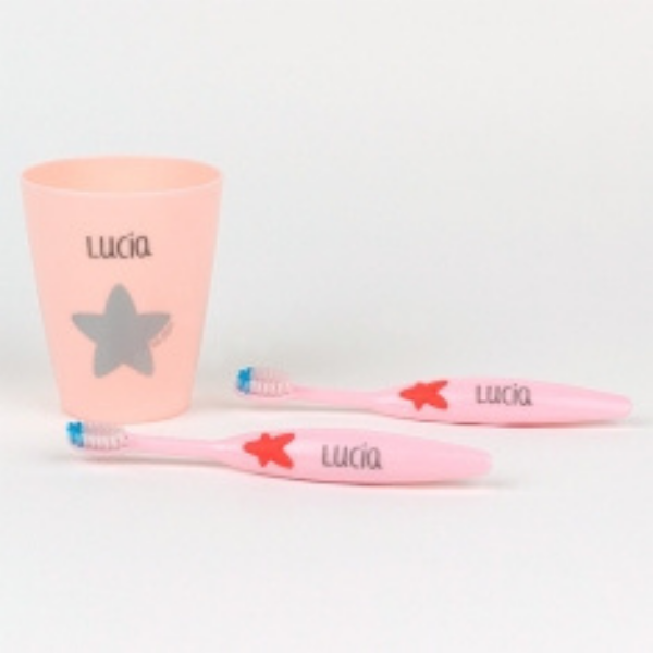 Set 2 Cepillos de Dientes y Vasito Personalizado Rosa Diseno sin titulo 2021 11 07T135412.815 - Set 2 Cepillos de Dientes y Vasito Personalizado Rosa