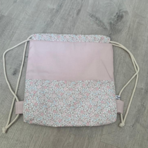 Diseno sin titulo 2023 04 30T121738.105 300x300 - MOCHILA TELA COMBINADA ESTAMPADO FLORES