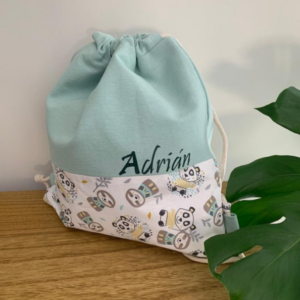 Diseno sin titulo 2023 05 14T170806.575 300x300 - MOCHILA TELA COMBINADA ESTAMPADO PANDAS