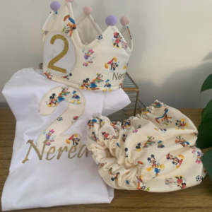 Diseno sin titulo 2023 05 14T175312.034 300x300 - Pack Cumpleaños Personajes Disney (Corona + Braguita + Camiseta)