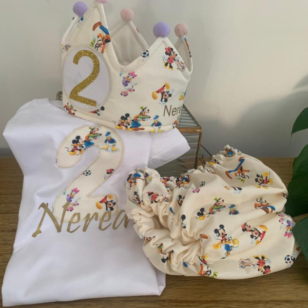 Pack Cumpleaños Personajes Disney (Corona + Braguita + Camiseta) Diseno sin titulo 2023 05 14T175312.034 - Pack Cumpleaños Personajes Disney (Corona + Braguita + Camiseta)